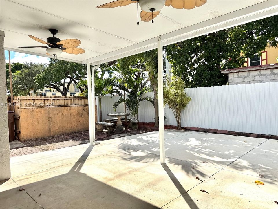 For Rent: $3,750 (4 beds, 2 baths, 1910 Square Feet)