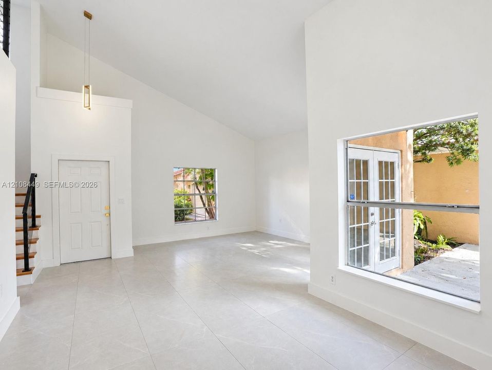 For Sale: $598,000 (3 beds, 2 baths, 1423 Square Feet)