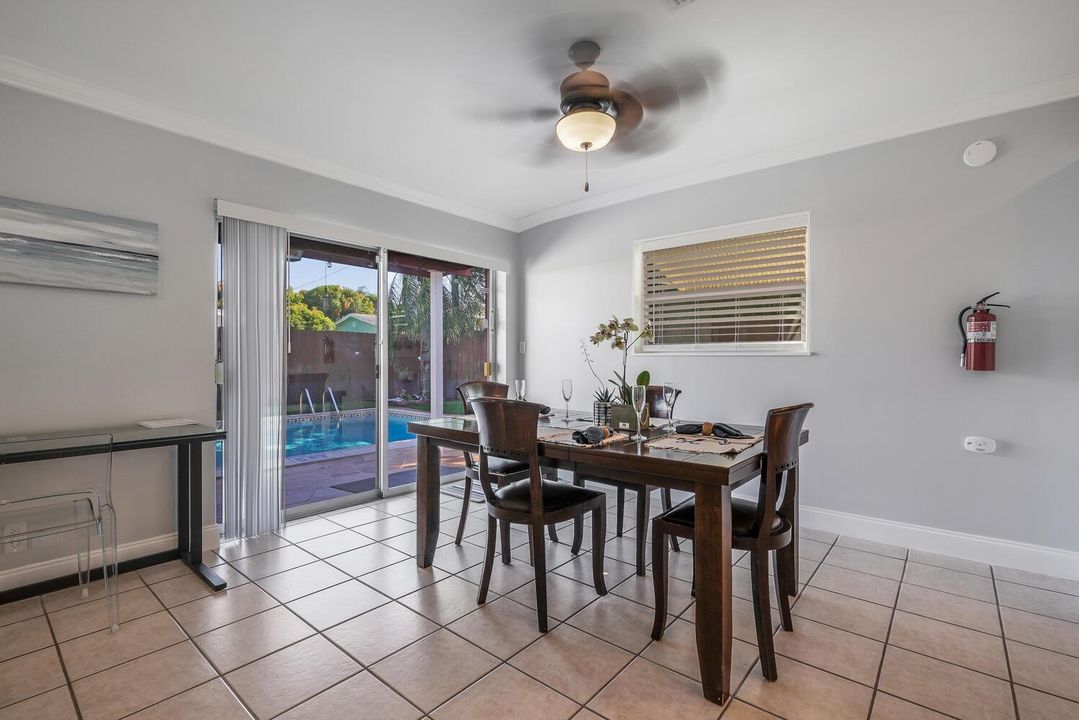 416 Lighthouse Drive North-large-009-012