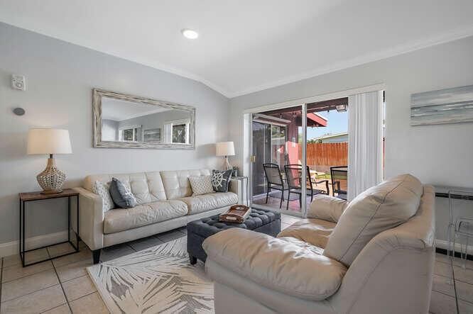 416 Lighthouse Drive North-small-008-037