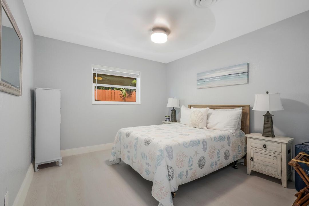 416 Lighthouse Drive North-large-020-016