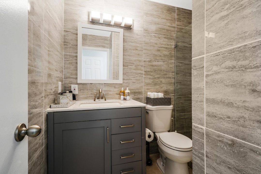 416 Lighthouse Drive North-large-021-020