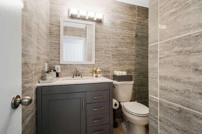 416 Lighthouse Drive North-small-021-020