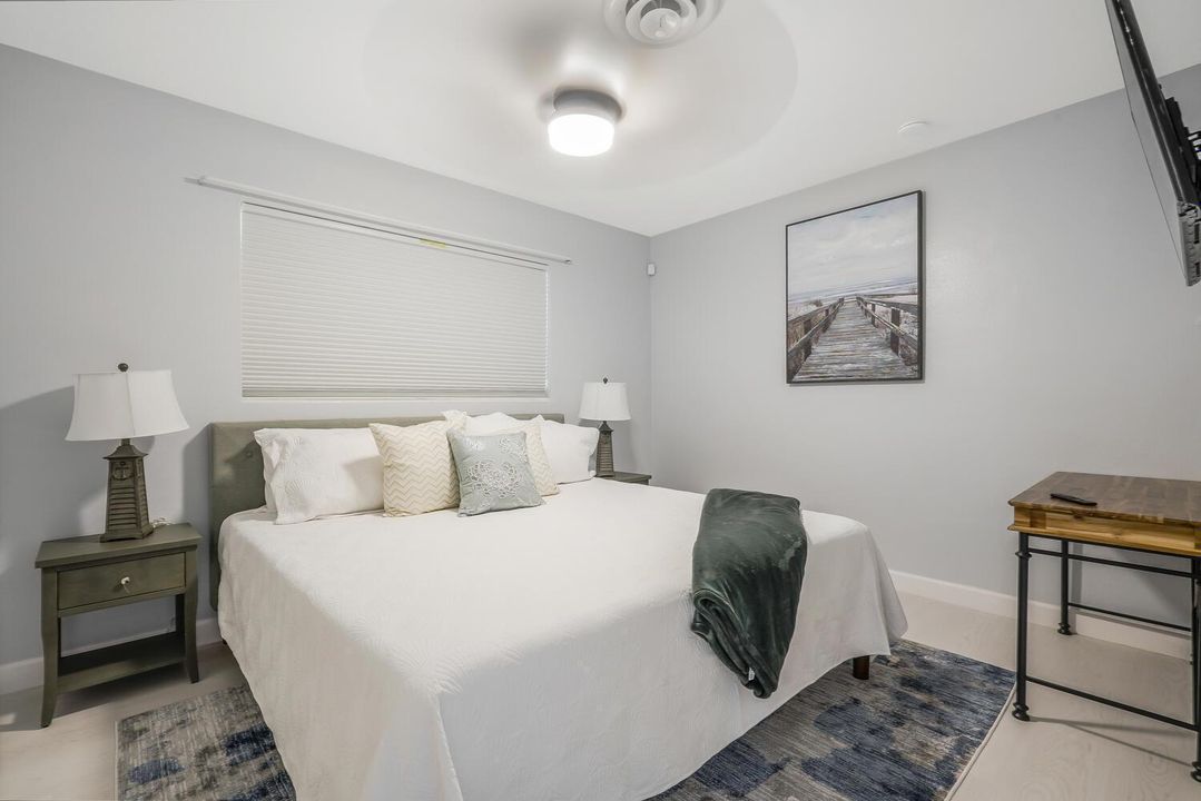 416 Lighthouse Drive North-large-018-008