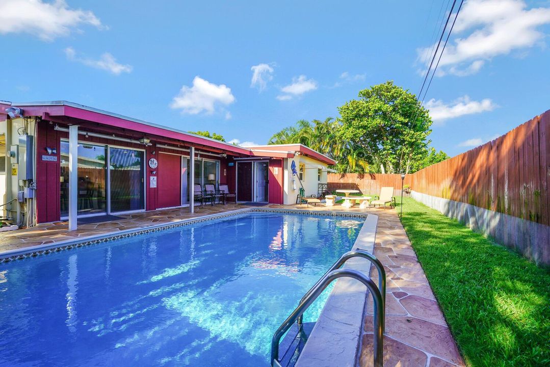 416 Lighthouse Drive North-large-028-031