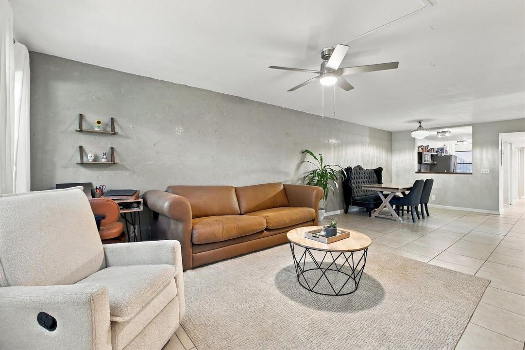 15-Open Floor Plan
