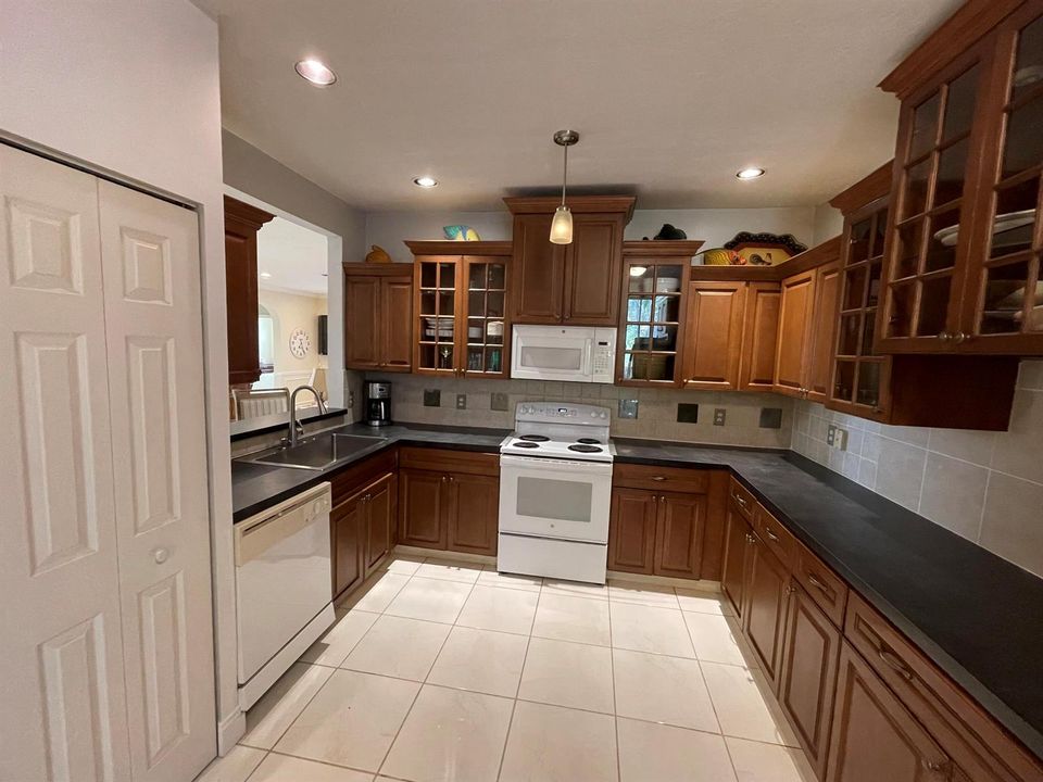 Kitchen 2