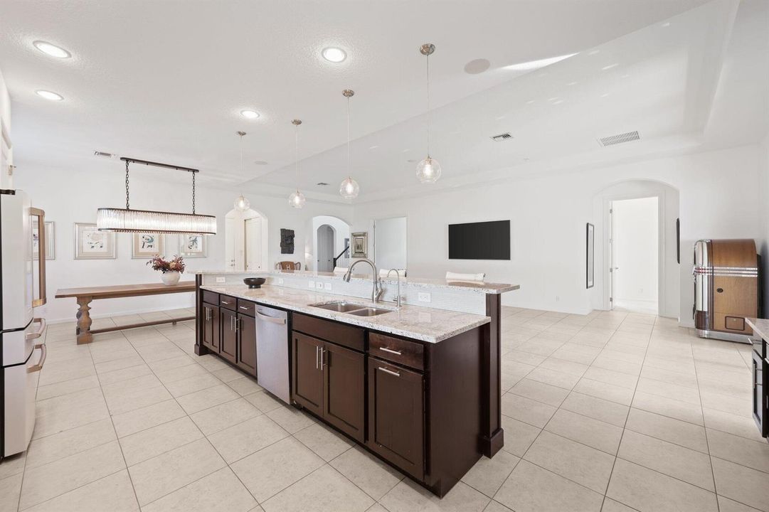 232 Carina Drive - 18.jpg-SMALL