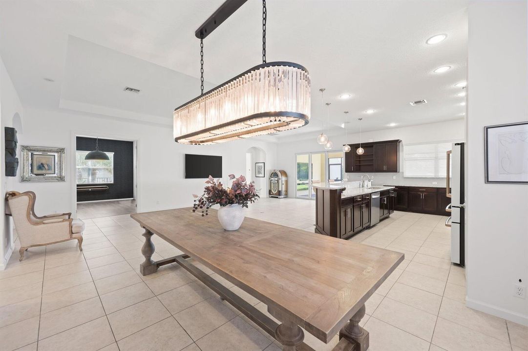 232 Carina Drive - 14.jpg-SMALL