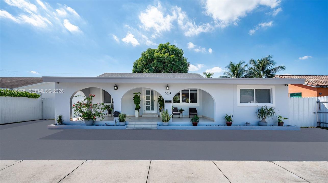 En Venta: $650,000 (3 camas, 2 baños, 1010 Pies cuadrados)