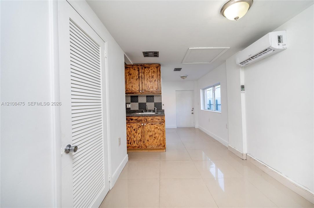 En Venta: $650,000 (3 camas, 2 baños, 1010 Pies cuadrados)
