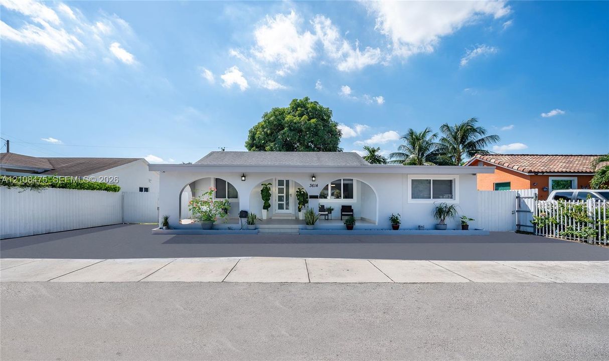 En Venta: $650,000 (3 camas, 2 baños, 1010 Pies cuadrados)