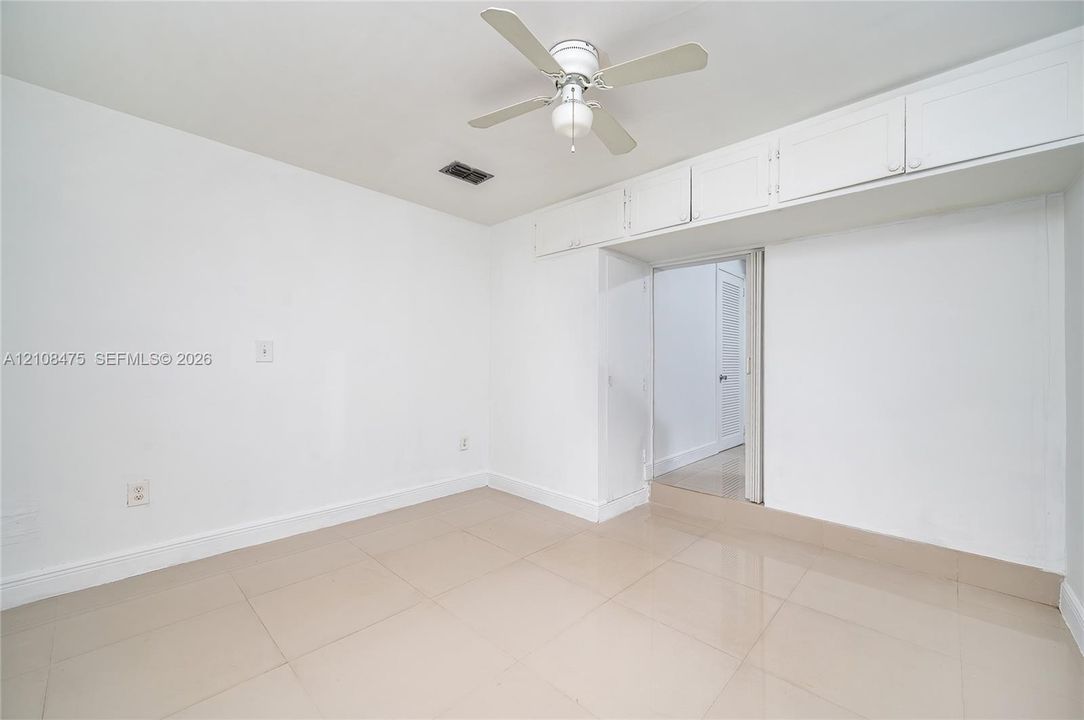 En Venta: $650,000 (3 camas, 2 baños, 1010 Pies cuadrados)