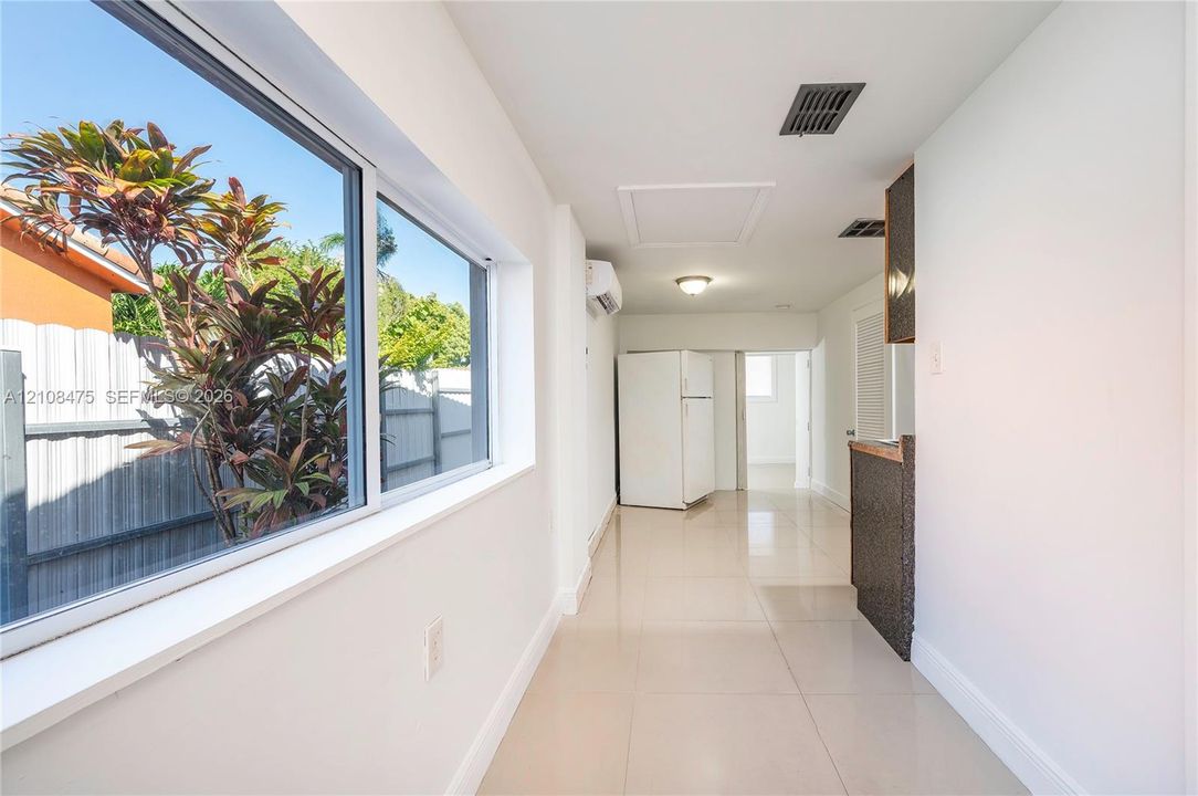 En Venta: $650,000 (3 camas, 2 baños, 1010 Pies cuadrados)