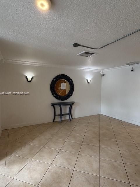 For Rent: $2,900 (3 beds, 2 baths, 1205 Square Feet)