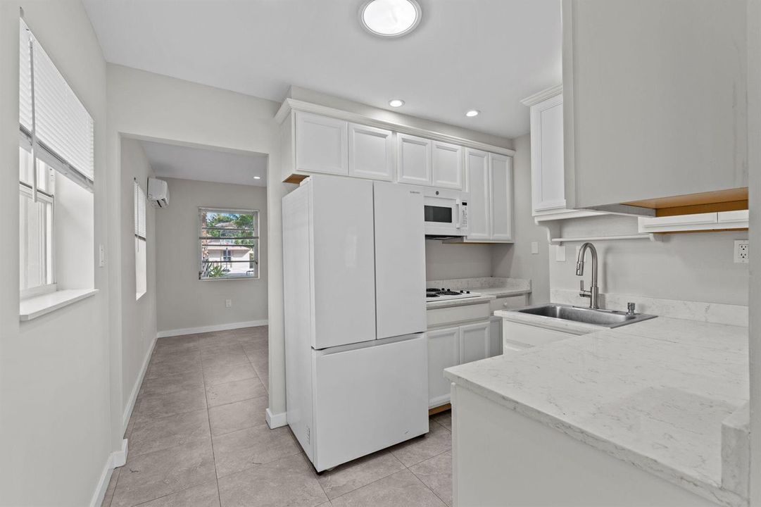 15-web-or-mls-A7401778