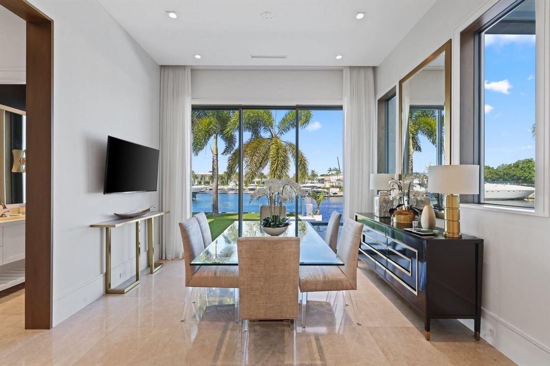 Breakfast area