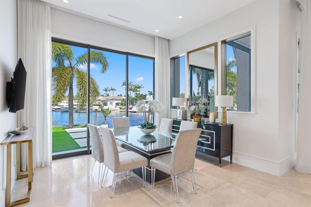 Breakfast area