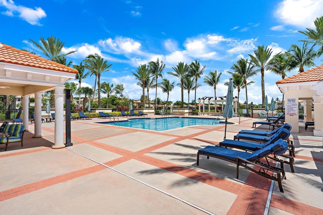 Paloma Pool