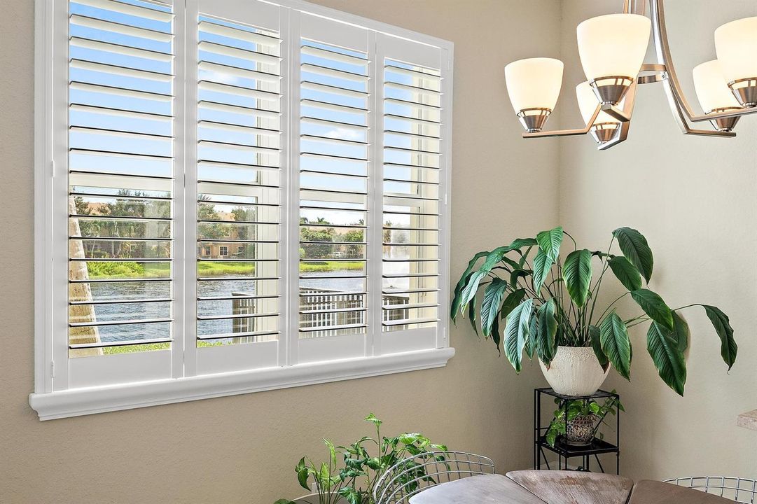 Dining - Lake View
