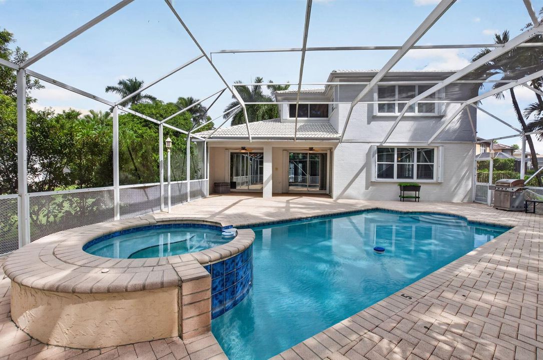 11371 SEA GRASS CIRCLE