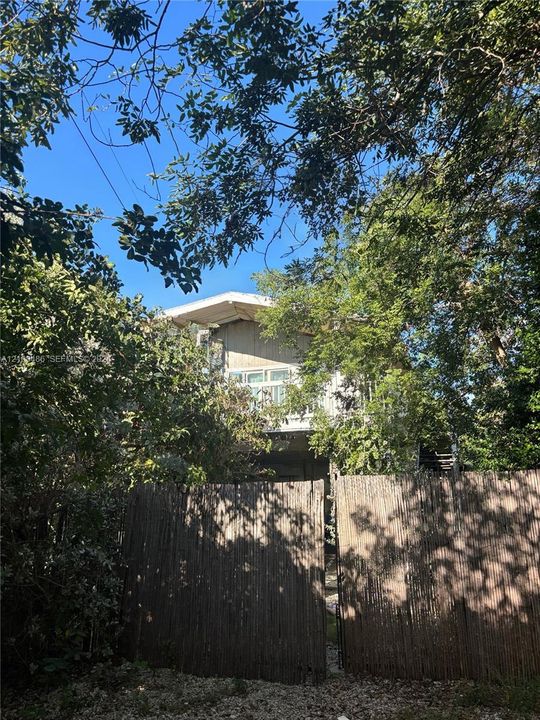 En Venta: $799,000 (3 camas, 2 baños, 0 Pies cuadrados)