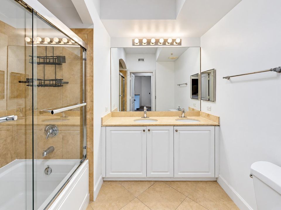 2nd Bathroom