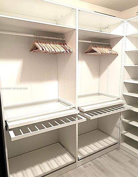 En Venta: $650,000 (5 camas, 3 baños, 2550 Pies cuadrados)