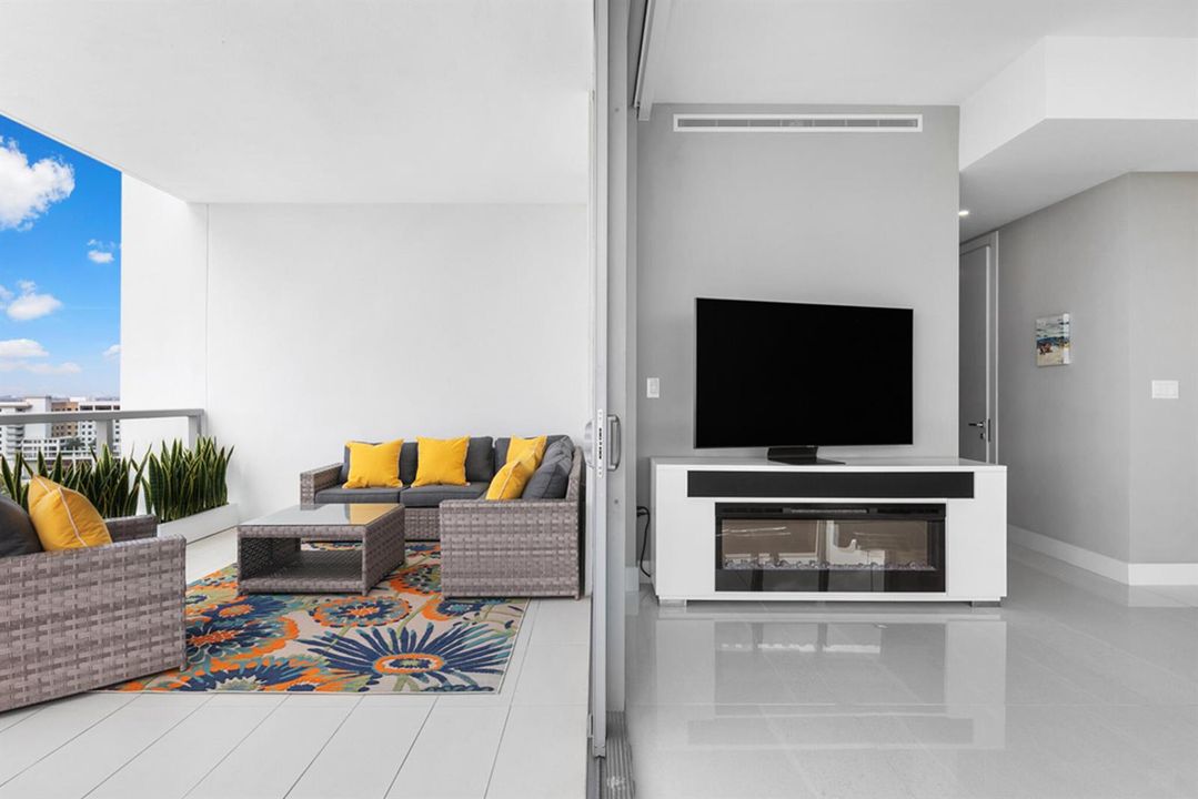 _0015_Aquablu-1503 MLS_0007_Family Room