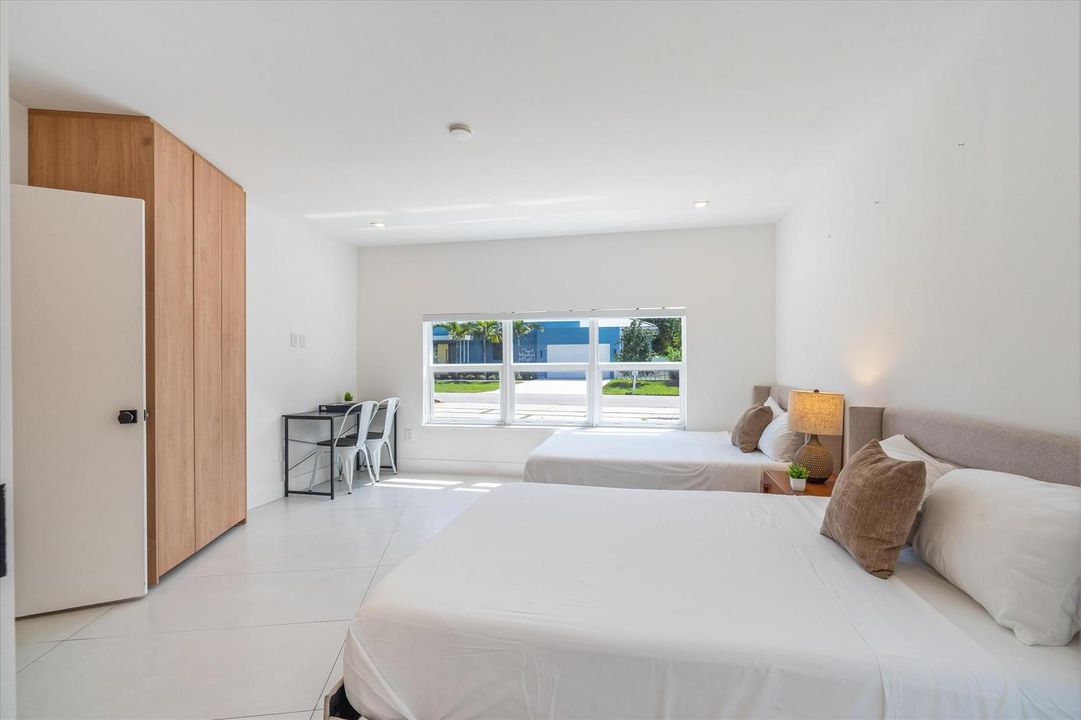 19-209 NE 27TH DRIVE WILTON MANORS, FL-5