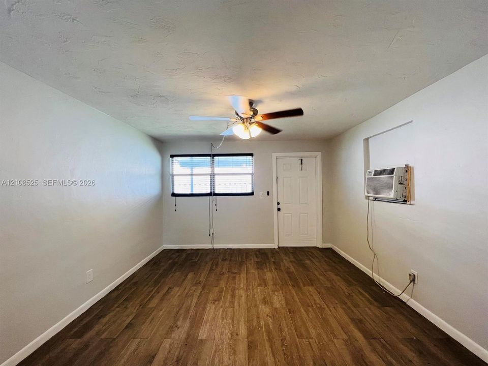 Unit B - Entrance