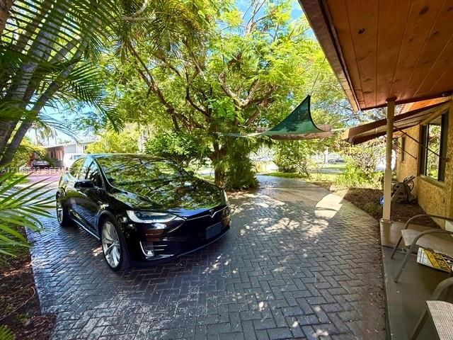 For Rent: $3,500 (3 beds, 2 baths, 1650 Square Feet)