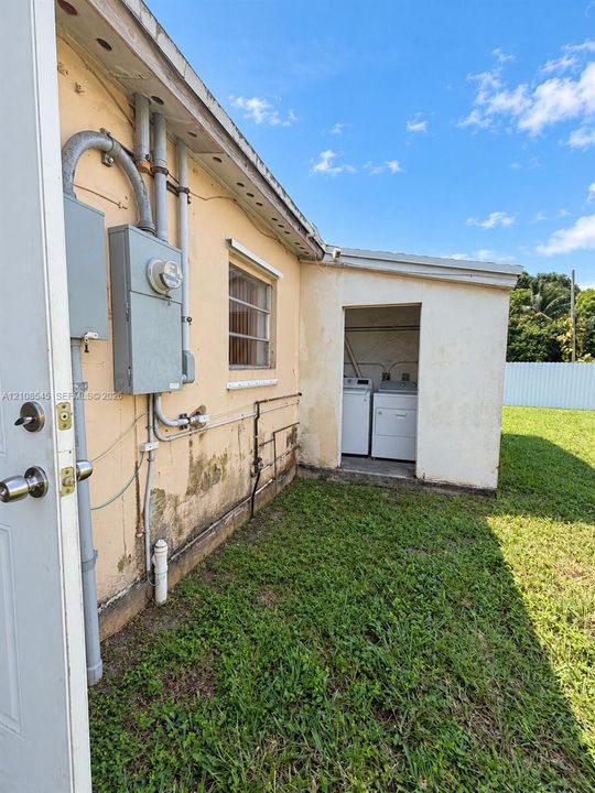 En Venta: $495,000 (4 camas, 2 baños, 1200 Pies cuadrados)