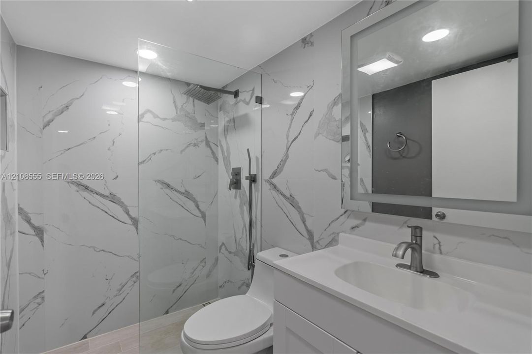 В аренду: $2,600 (2 спален, 2 ванн, 1050 Квадратных фут)