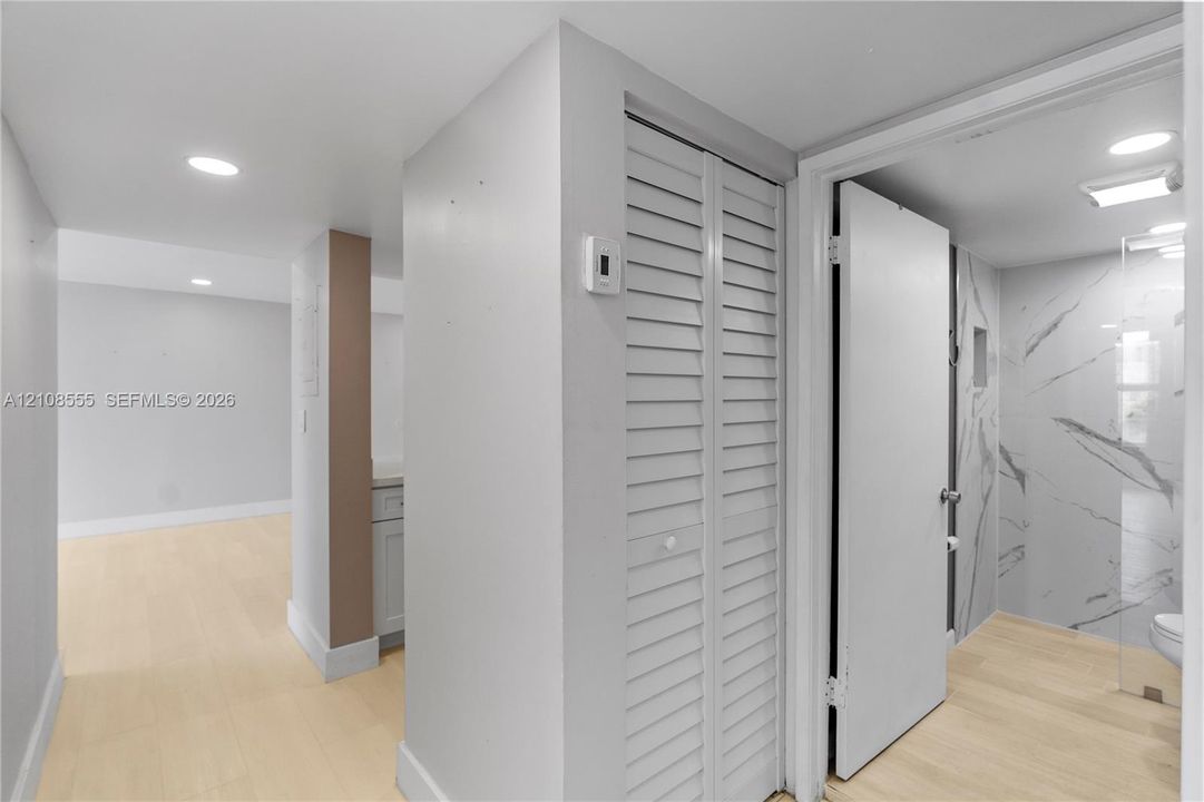 В аренду: $2,600 (2 спален, 2 ванн, 1050 Квадратных фут)
