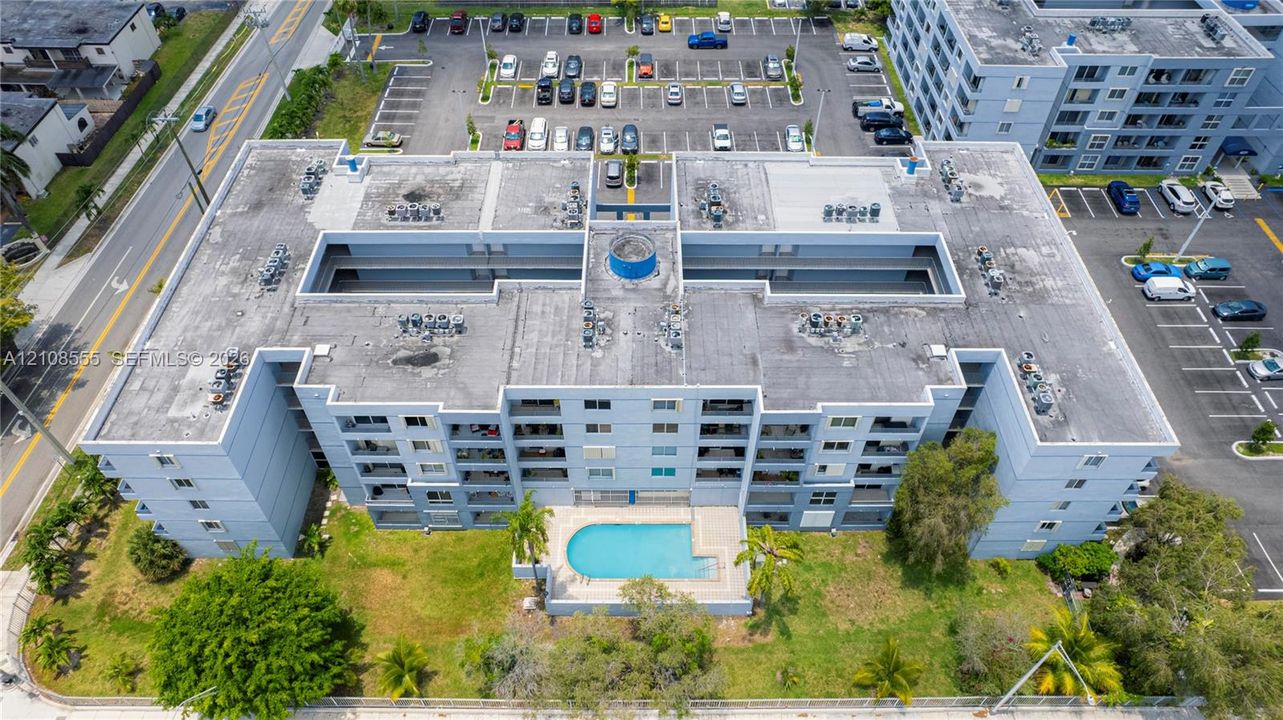 В аренду: $2,600 (2 спален, 2 ванн, 1050 Квадратных фут)