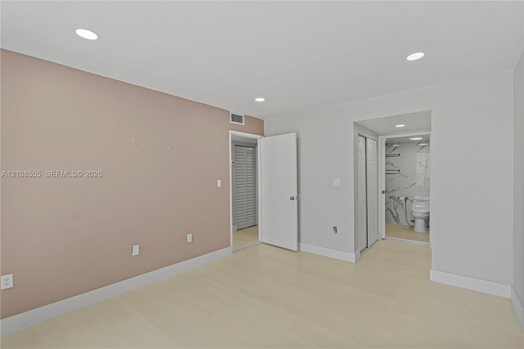 В аренду: $2,600 (2 спален, 2 ванн, 1050 Квадратных фут)