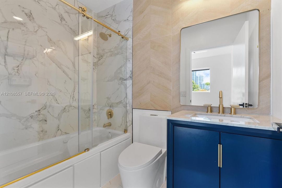 For Sale: $2,075,000 (2 beds, 3 baths, 1590 Square Feet)