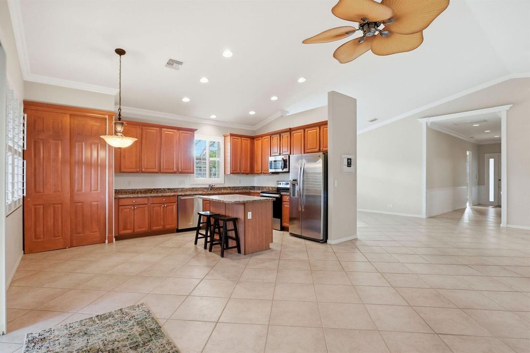 Kitchen-living