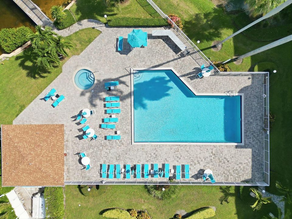 aerialofpoolareause