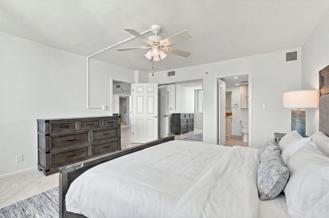 secondarybedroomviewtobathanddoor