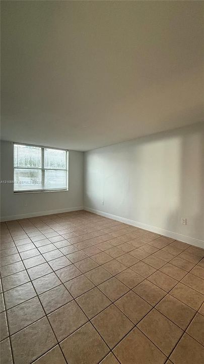 В аренду: $1,950 (2 спален, 2 ванн, 1023 Квадратных фут)