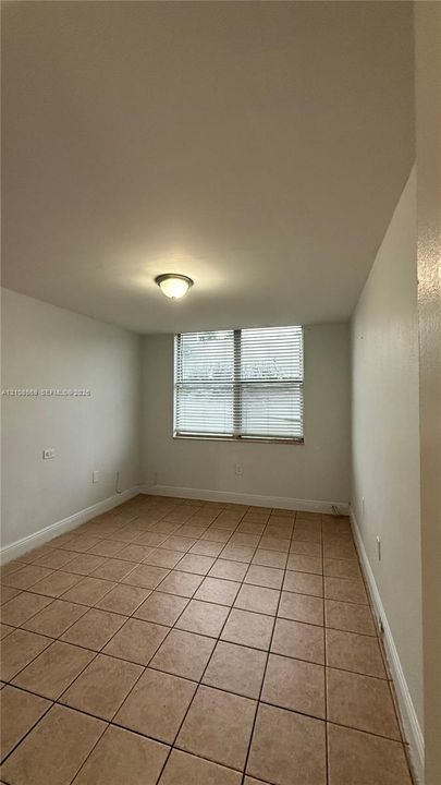 В аренду: $1,950 (2 спален, 2 ванн, 1023 Квадратных фут)