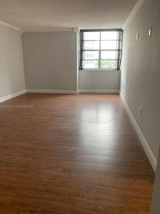В аренду: $3,500 (2 спален, 2 ванн, 1296 Квадратных фут)