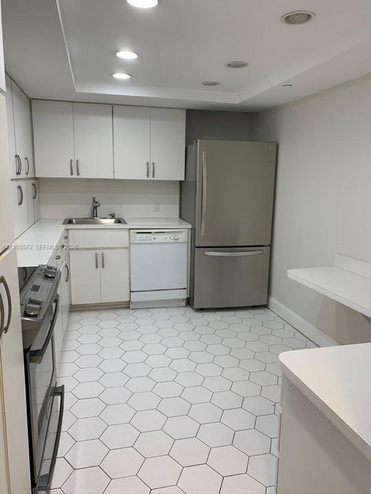 В аренду: $3,500 (2 спален, 2 ванн, 1296 Квадратных фут)