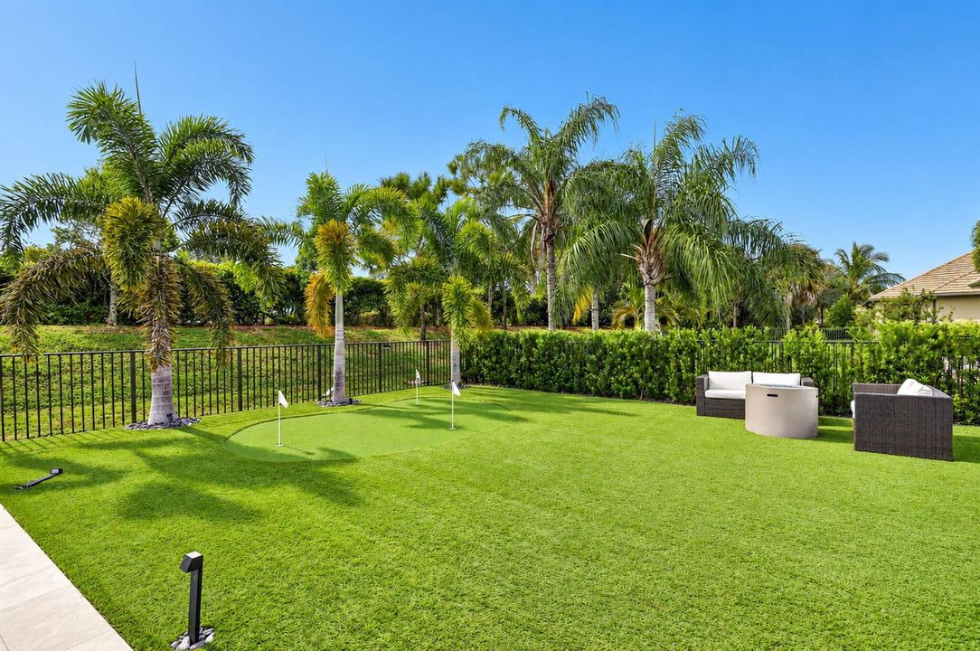 Turfed Putting Green/Fire Pit