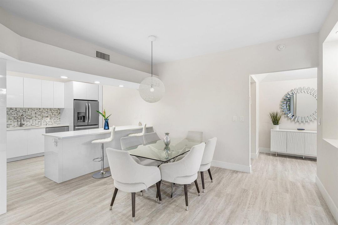 Kitchen / Dining