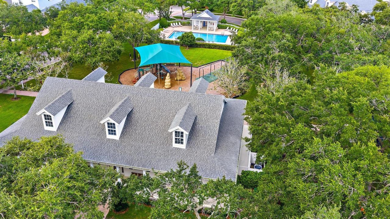 244 Honeysuckle Dr-33