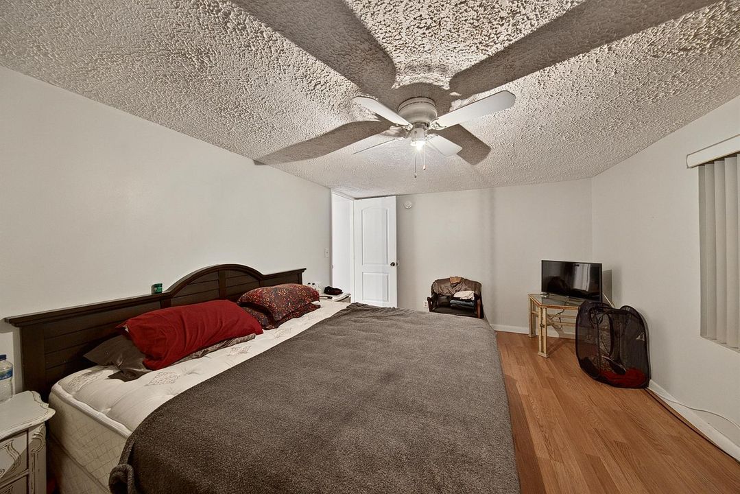 2327 Polk St Unit B (8)