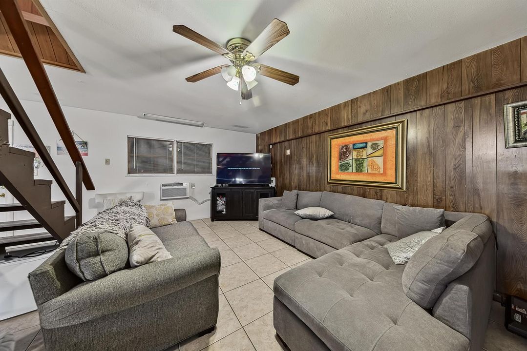 2327 Polk St Unit B (15)